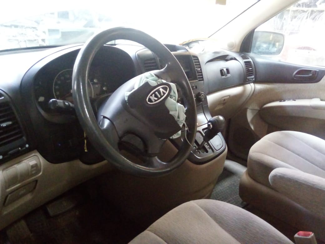  Kia CARNIVAL 2008    EN DESARME